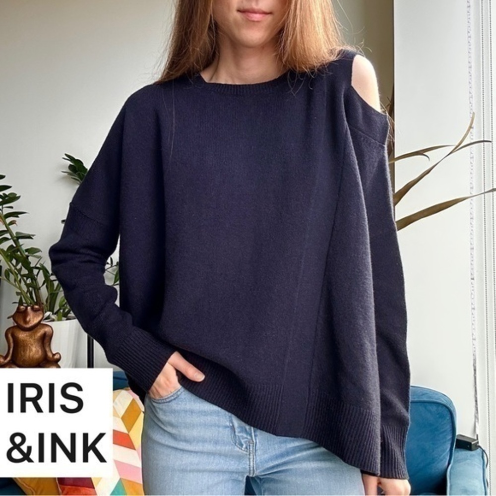 💥SALE💥 Iris & Ink Wool Navy Blue Cold Shoulder Long Sleeve Sweater L